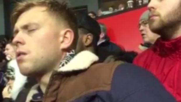 Οπαδός αποκοιμήθηκε βλέποντας Γιουνάιτεντ