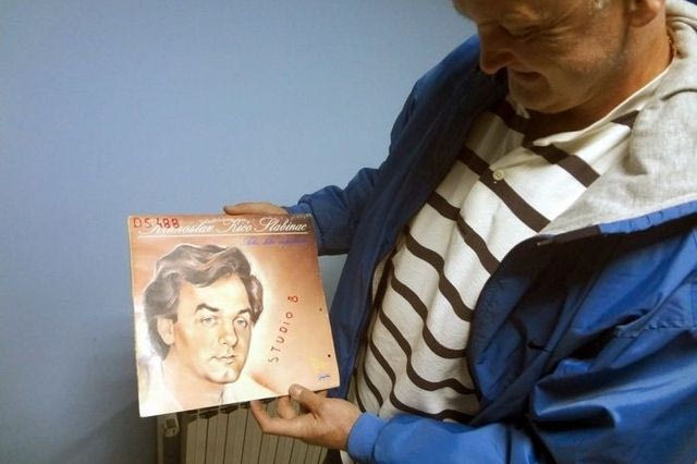 Ο Πάσπαλι έσωσε 1.500 δίσκους βινυλίου από τα σκουπίδια!