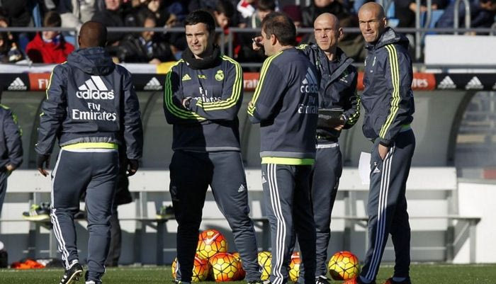 Απίθανη υποδοχή: 6.000 κόσμος στην “πρώτη” του Ζιντάν