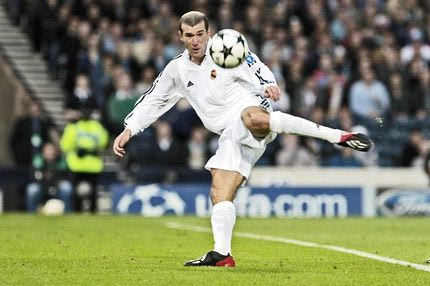 Οι μαγικές στιγμές του Ζιντάν με τη φανέλα της Ρεάλ