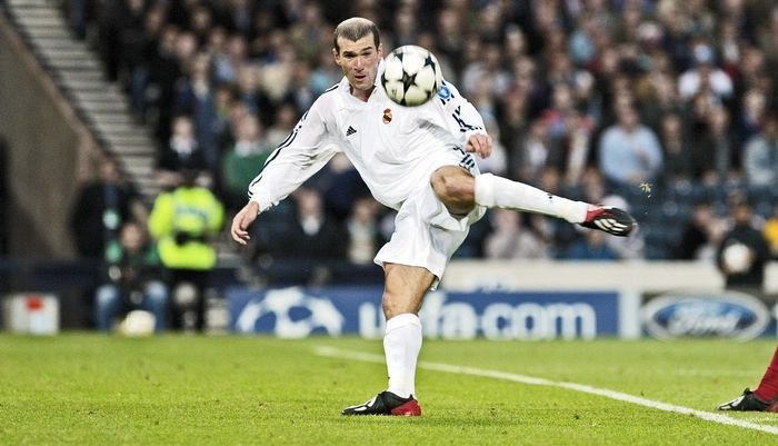 Οι μαγικές στιγμές του Ζιντάν με τη φανέλα της Ρεάλ