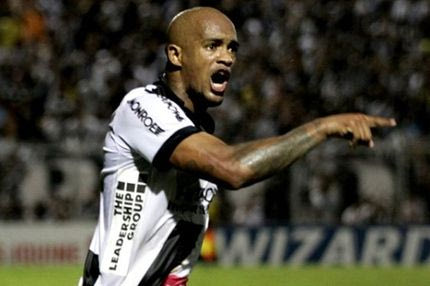 Παγώνει του Αλεξάντρο, κοιτάζει κοινοτικό φορ