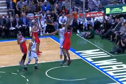 Στην κορυφή του TOP-5 ο Αντετοκούνμπο με τρομερή τάπα!