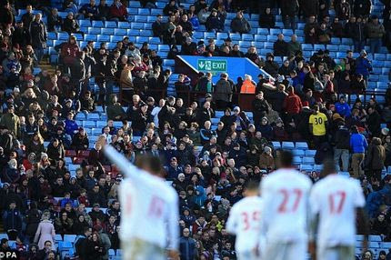 Yπάλληλος της Αστον Βίλα παραιτείται και συγκλονίζει με το γράμμα της