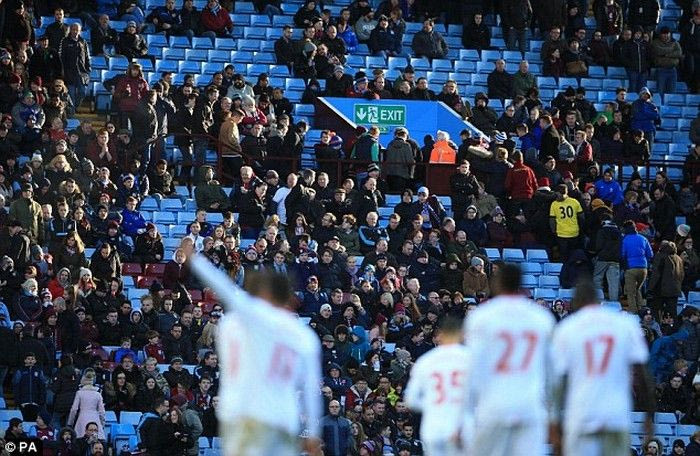 Yπάλληλος της Αστον Βίλα παραιτείται και συγκλονίζει με το γράμμα της