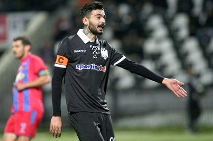 Ενοχλήσεις ο Αθανασιάδης, μέσα Χαρίσης, Λέοβατς