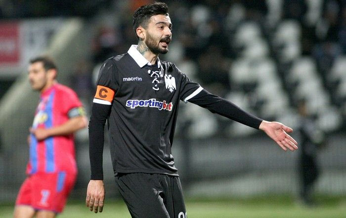 Ενοχλήσεις ο Αθανασιάδης, μέσα Χαρίσης, Λέοβατς