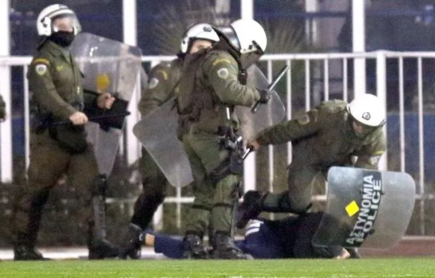 Αναγνωρίστηκε ο δράστης που μαχαίρωσε οπαδό στο Περιστέρι