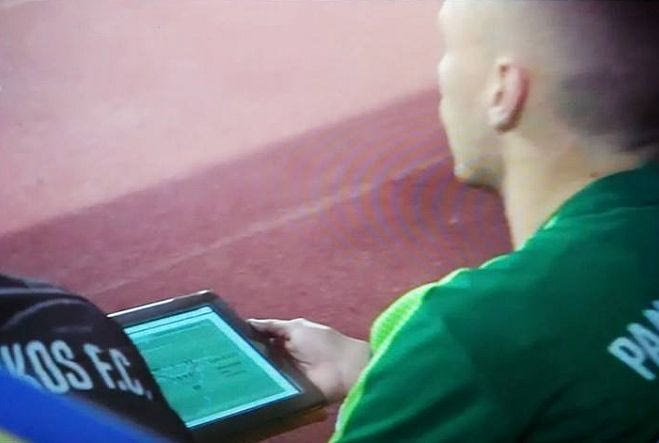 Με τάμπλετ στον πάγκο ο Μπεργκ!