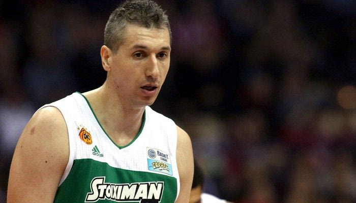 Παραμένουν εκτός Διαμαντίδης και Κούζμιτς