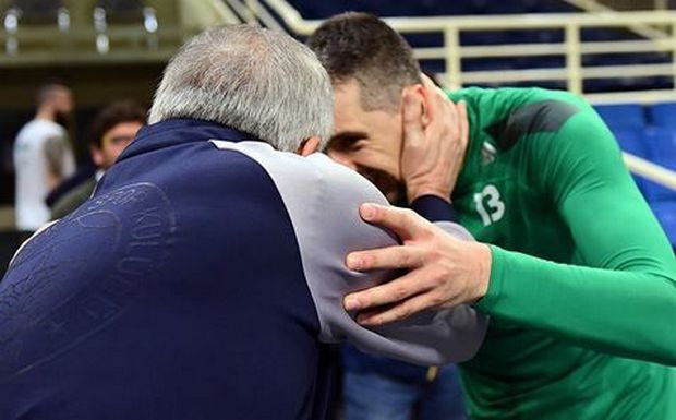 Φοβερή φωτογραφία: Διαμαντίδης – Ομπράντοβιτς ξανά μαζί!