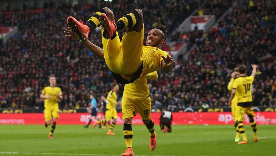 22η αγ.: Ντόρτμουντ και διαιτητής έφυγαν από το Λεβερκούζεν