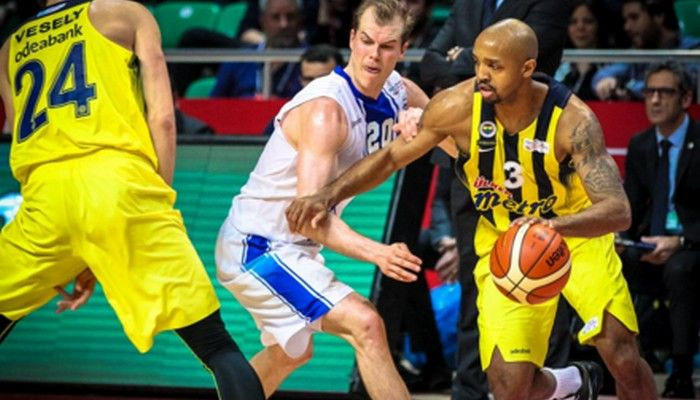 Άνετη πρόκριση για τη Φενέρμπαχτσε