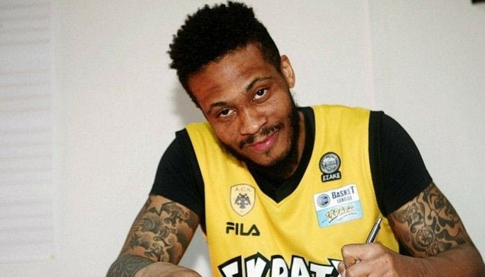 Υπέγραψε στην ΑΕΚ ο Γκριν, μπήκε στις προπονήσεις