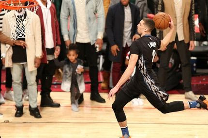 Συγκλονιστικός διαγωνισμός καρφωμάτων