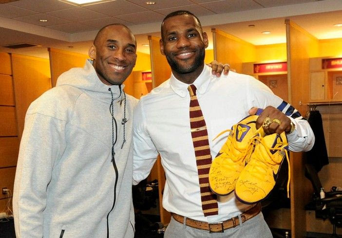 Το δώρο του Κόμπε στον Λεμπρόν