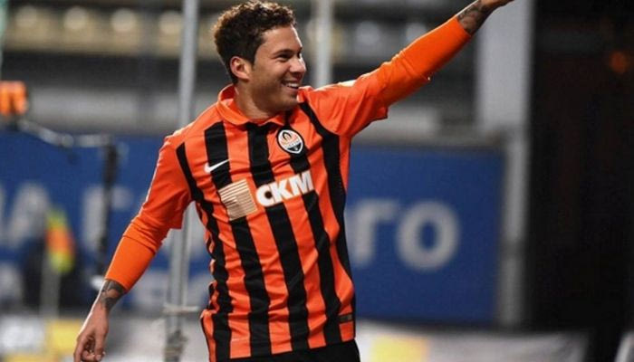 Γκολ με τακουνάκι από τον Μάρλος