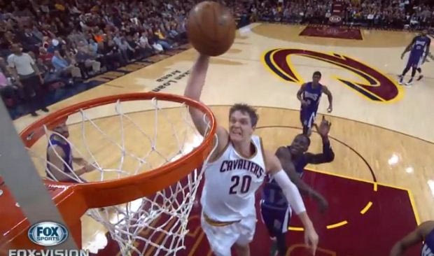 Αστόχησε σε… κάρφωμα ο Μοζγκόφ