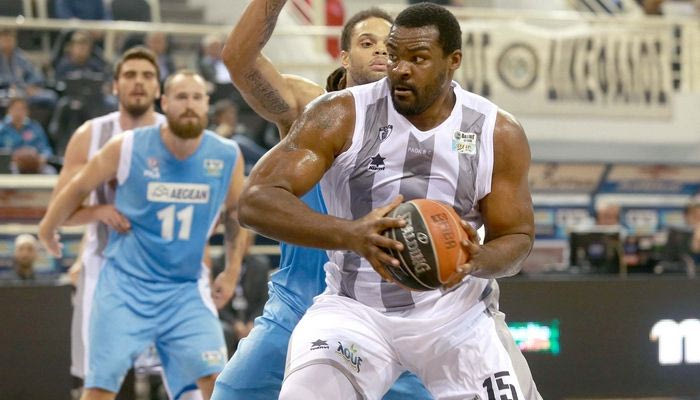 “Ψάχνει” βελτίωση στην άμυνα