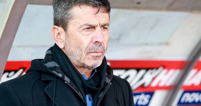 Πετράκης: “Πρέπει να σκύψουμε τα κεφάλια σήμερα”