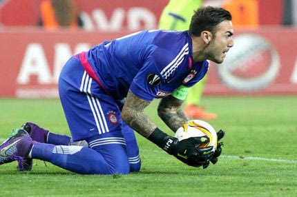 Ο Ρομπέρτο έσωσε τον Ολυμπιακό: Απίθανη απόκρουση στο 89′!