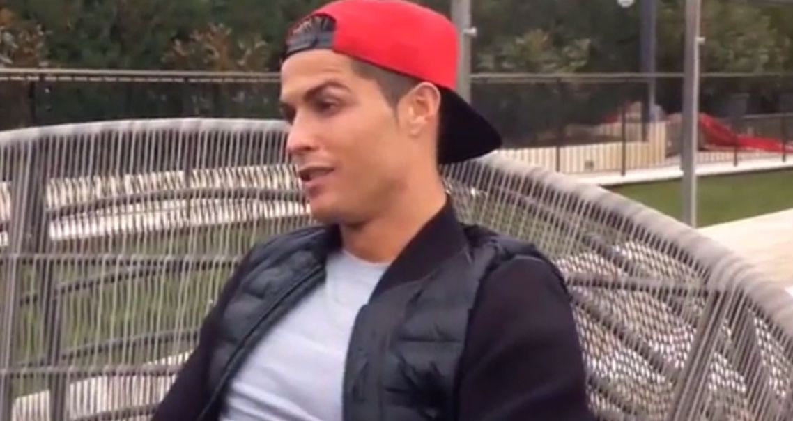 O Ρονάλντο απαντά: Τζόρνταν ή Άλι, πέναλτι ή φάουλ;