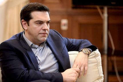 Αγανακτισμένος ο Αλέξης Τσίπρας με το ποδοσφαιρικό χάος