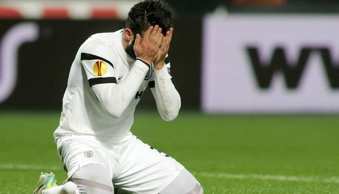 Γιώργος Τζαβέλλας: Nothing but trouble