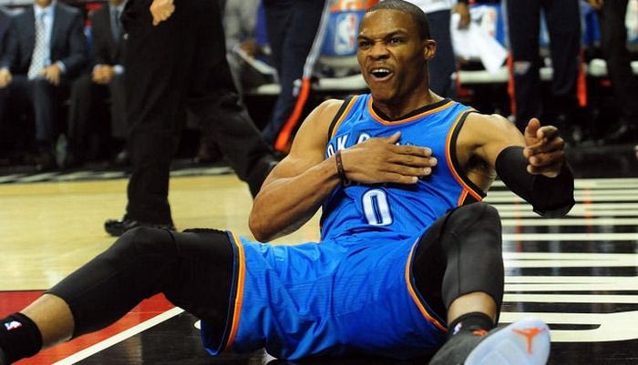 Ο Γουέστμπρουκ απειλεί τον Μάτζικ Τζόνσον