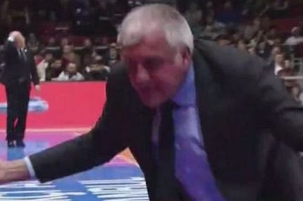 VIDEO: Ξέσπασε και έγινε… μελιτζανί ο Ομπράντοβιτς!