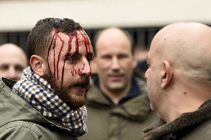 Άγριο ξύλο έξω από το γήπεδο της Τότεναμ