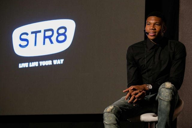 Γιάννης Αντετοκούνμπο και STR8 στο ίδιο γήπεδο για τα επόμενα πέντε χρόνια