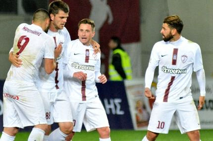 “Τρίποντο” στο φινάλε η ΑΕΛ, εύκολη νίκη για τα Τρίκαλα