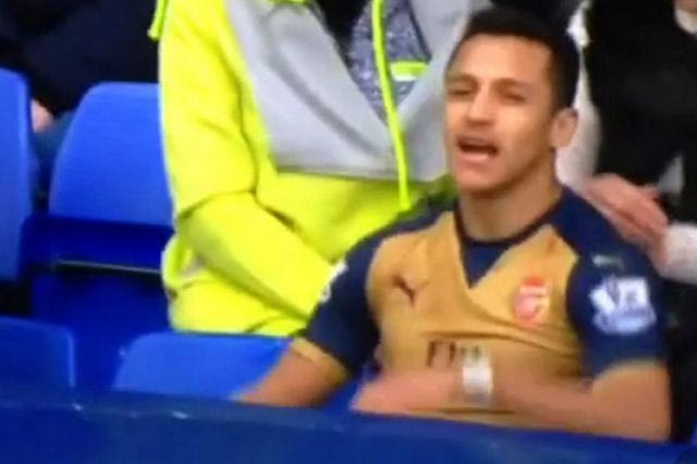 Κατέληξε στην εξέδρα και… άραξε ο Σάντσες