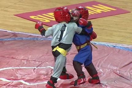 Batman Jr. VS Superman Jr. σε αγώνα τον Ρόκετς