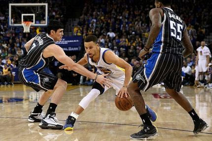 Έγραψε ιστορία ο Κάρι: Το… τρελό 300ο τρίποντό του