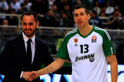 O Stoiximan.gr βράβευσε τον μεγάλο αρχηγό, Δημήτρη Διαμαντίδη