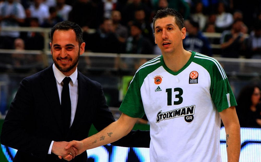 O Stoiximan.gr βράβευσε τον μεγάλο αρχηγό, Δημήτρη Διαμαντίδη