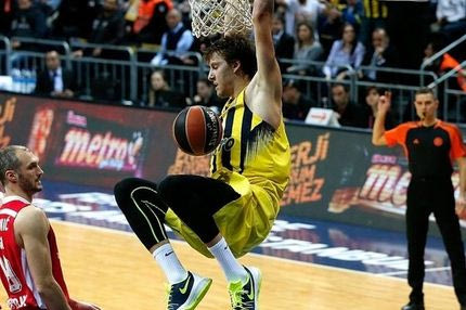 Η Φενέρμπαχτσε έκανε το χατίρι του Παναθηναϊκού, η Ζαλγκίρις δώρο στον Ολυμπιακό