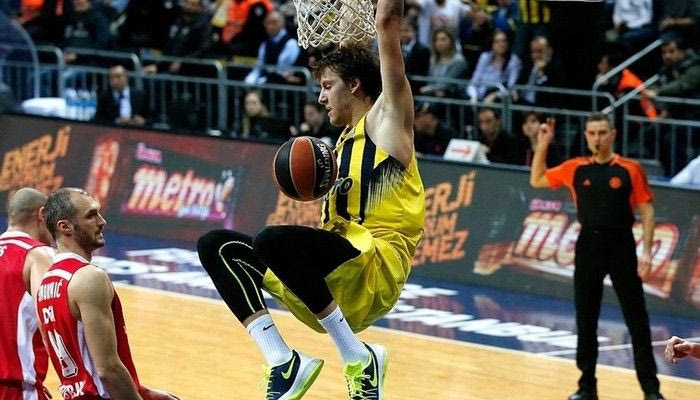 Η Φενέρμπαχτσε έκανε το χατίρι του Παναθηναϊκού, η Ζαλγκίρις δώρο στον Ολυμπιακό