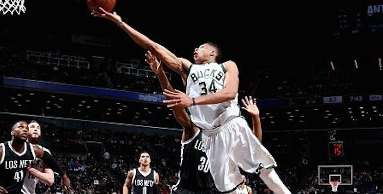 Το σόου του Αντετοκούνμπο στο Μπρούκλιν