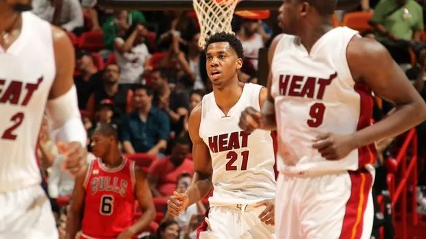 Η Χιτ “έκαψε” τους Μπουλς, νίκη για Λέικερς