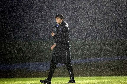 Υπό καταρρακτώδη βροχή η πρώτη του Ίβιτς