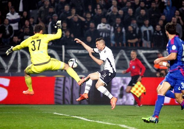 Καπίνο: “Εγώ βρίσκω την μπάλα”