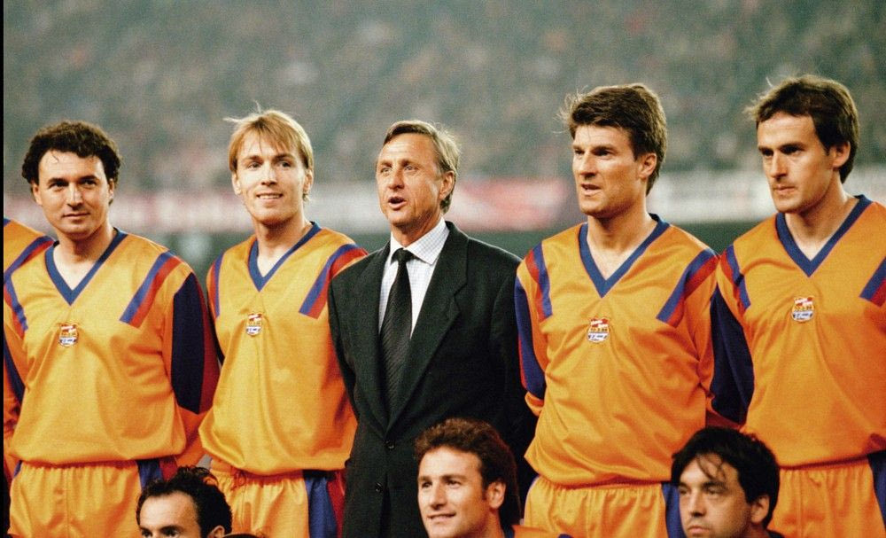 Λάουντρουπ:  “Συγγνώμη από Ζιντάν και Μπεκενμπάουερ, καλύτερος Ευρωπαίος ο Κρόιφ”