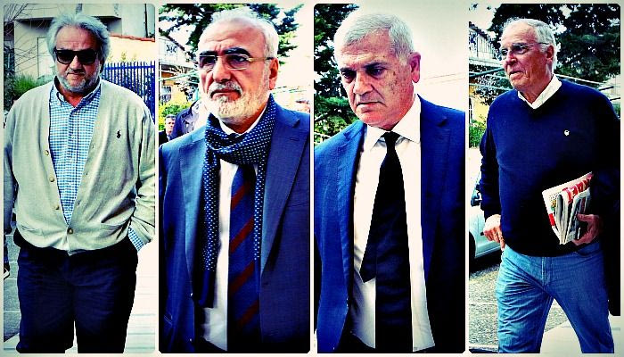 Σαν τους γέρους που τσακώνονται στο καφενείο