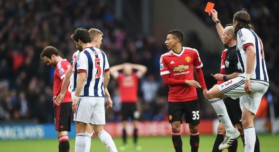 29η αγ.: “Χαστούκι” στη Γιουνάιτεντ, δύο γκάφες έσωσαν τη Λίβερπουλ