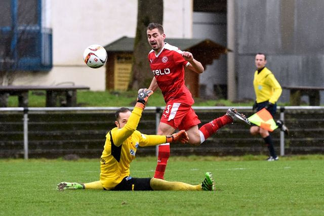 Γκολ “ανάσα” ο Μαυρίας κόντρα σε Κάιζερσλαουτερν