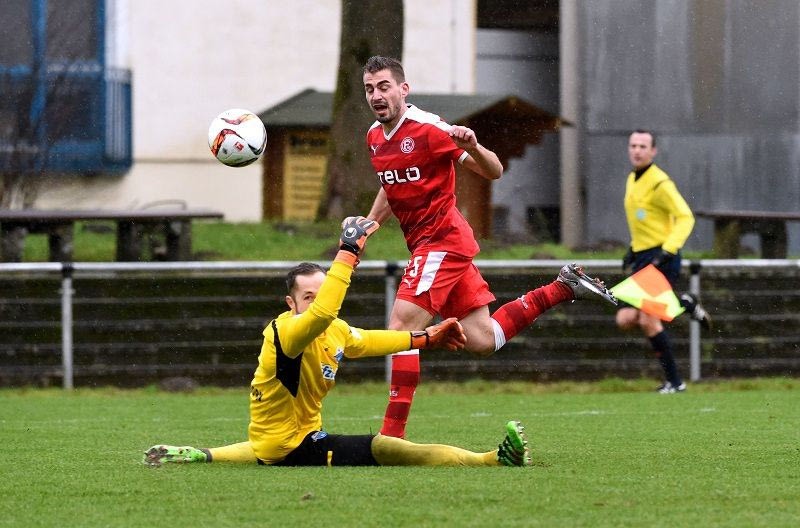 Γκολ “ανάσα” ο Μαυρίας κόντρα σε Κάιζερσλαουτερν