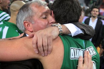 Υπόκλιση Ομπράντοβιτς: “Το μπάσκετ χρειάζεται τον Διαμαντίδη”